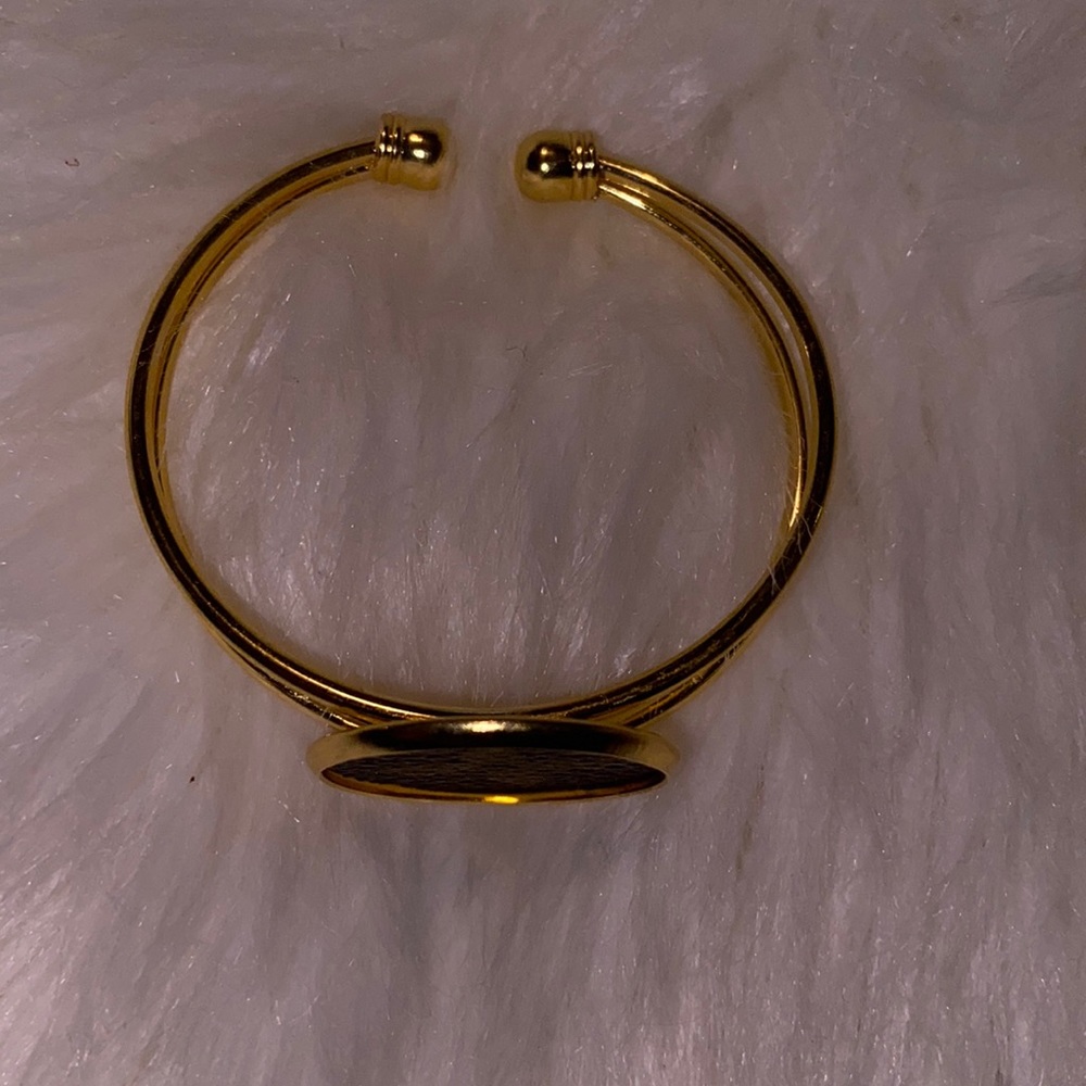 Upcycled gold Lv cuff bracelet Entrupy verification included… - Picture 2 of 3
